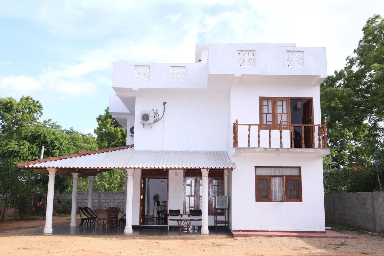 Hotel Whitehouse Tissamaharama Dış mekan fotoğraf