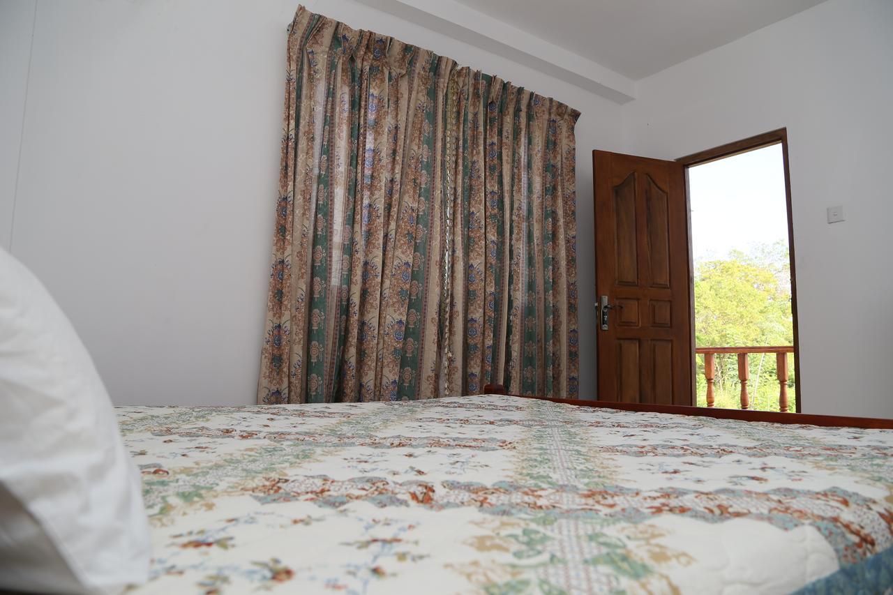 Hotel Whitehouse Tissamaharama Dış mekan fotoğraf